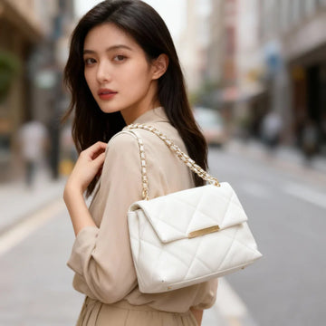 Crossbody Quilted White Square Bag with Stylish Chain
