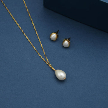 Drop Pearls Necklace